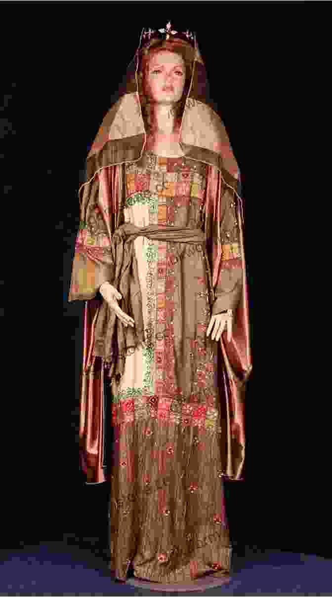 Ancient Greek, Roman, And Byzantine Costumes Featuring Flowing Robes, Intricate Embroidery, And Elaborate Headpieces Ancient Greek Roman Byzantine Costume (Dover Fashion And Costumes)